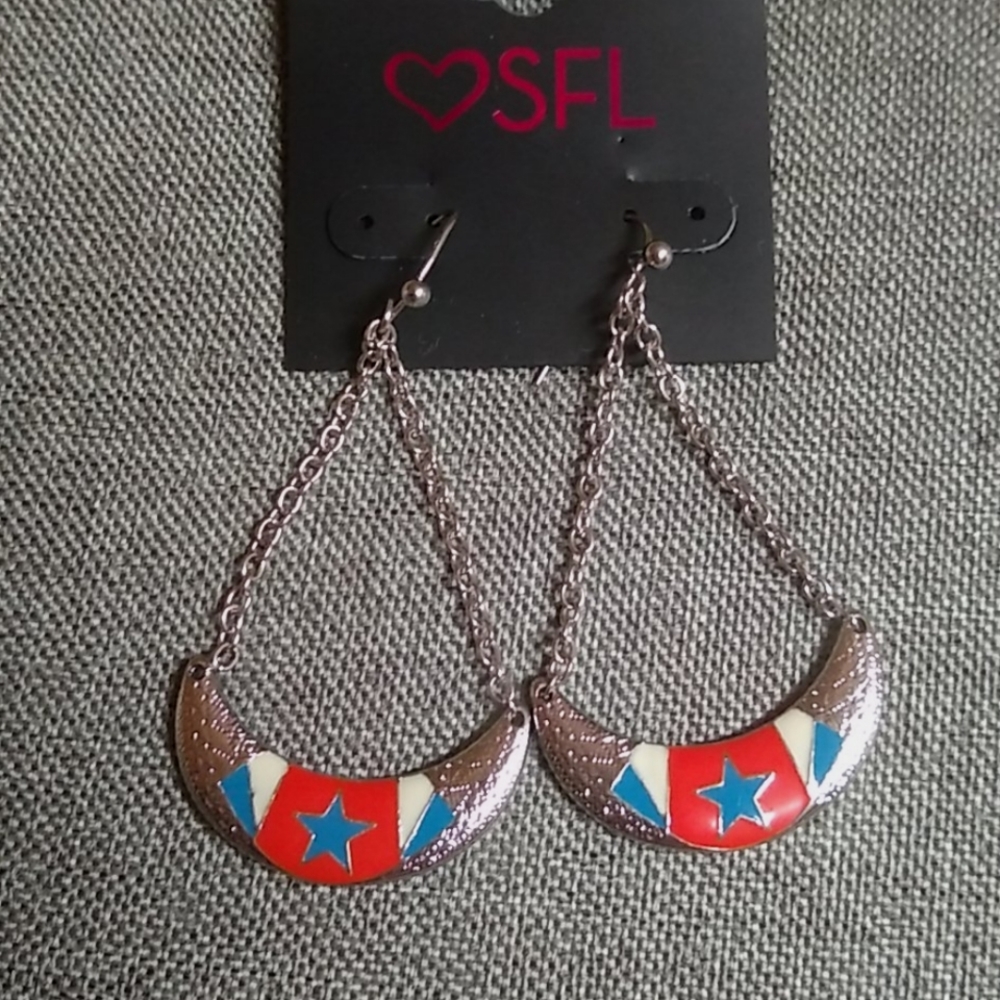 😻 3 For $15 Unique Red White & Blue Dangles